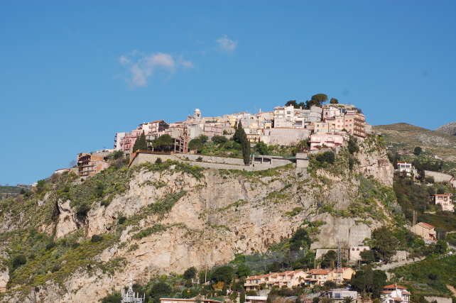 3 .Le colline di Taormina:Aphyllophorales e molto altro.