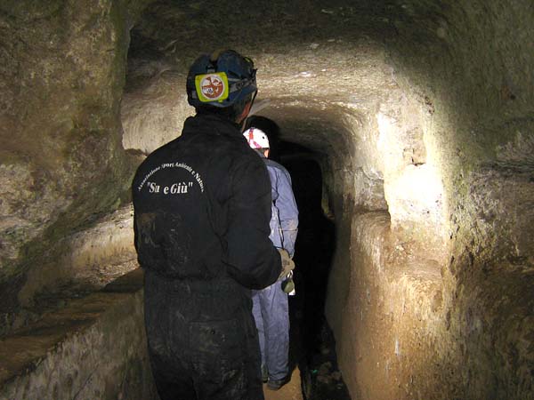 Speleo urbana ispezione acquedotto viterbo