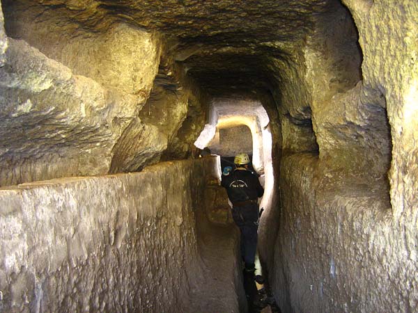 Speleo urbana ispezione acquedotto viterbo
