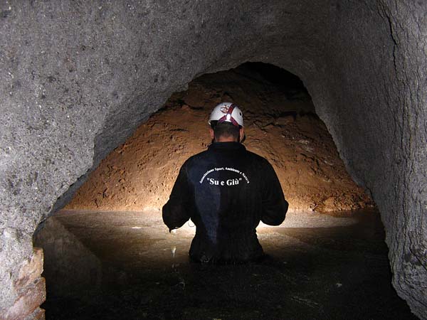 Speleo urbana ispezione acquedotto viterbo