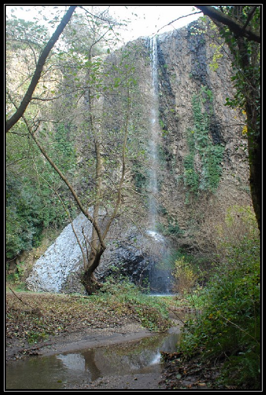 Cascata della Mola nei Monti Ceriti (Cerveteri)