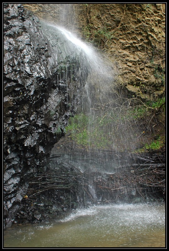 Cascata della Mola nei Monti Ceriti (Cerveteri)