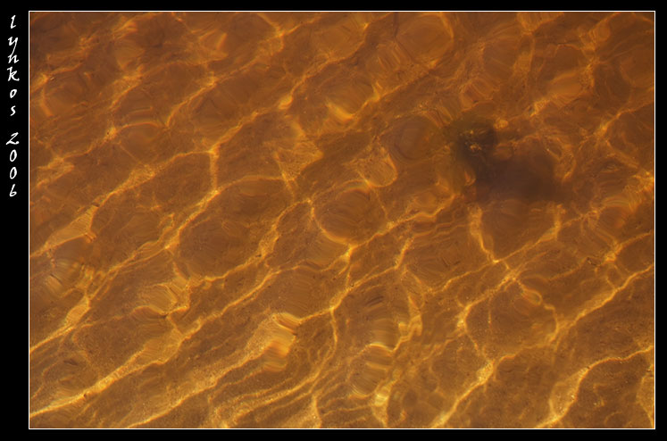La luce gioca con l''acqua