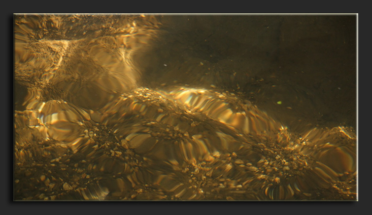 La luce gioca con l''acqua