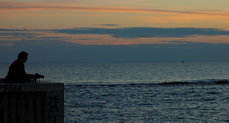 Un mare al tramonto